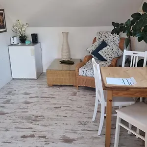 Apartment Gemütliche Im Einfamilienhaus Köln